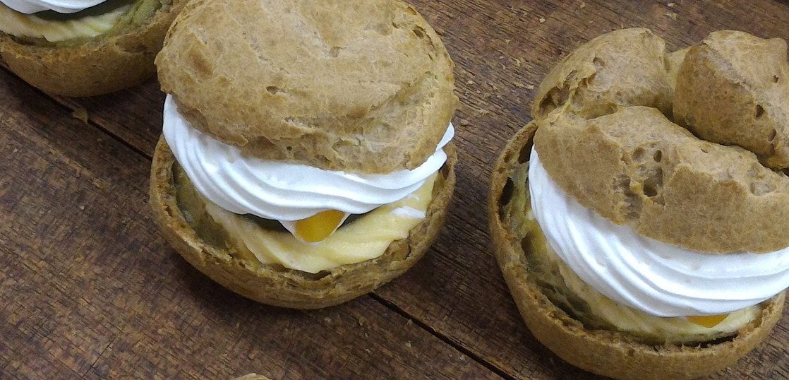 煎茶シュークリーム